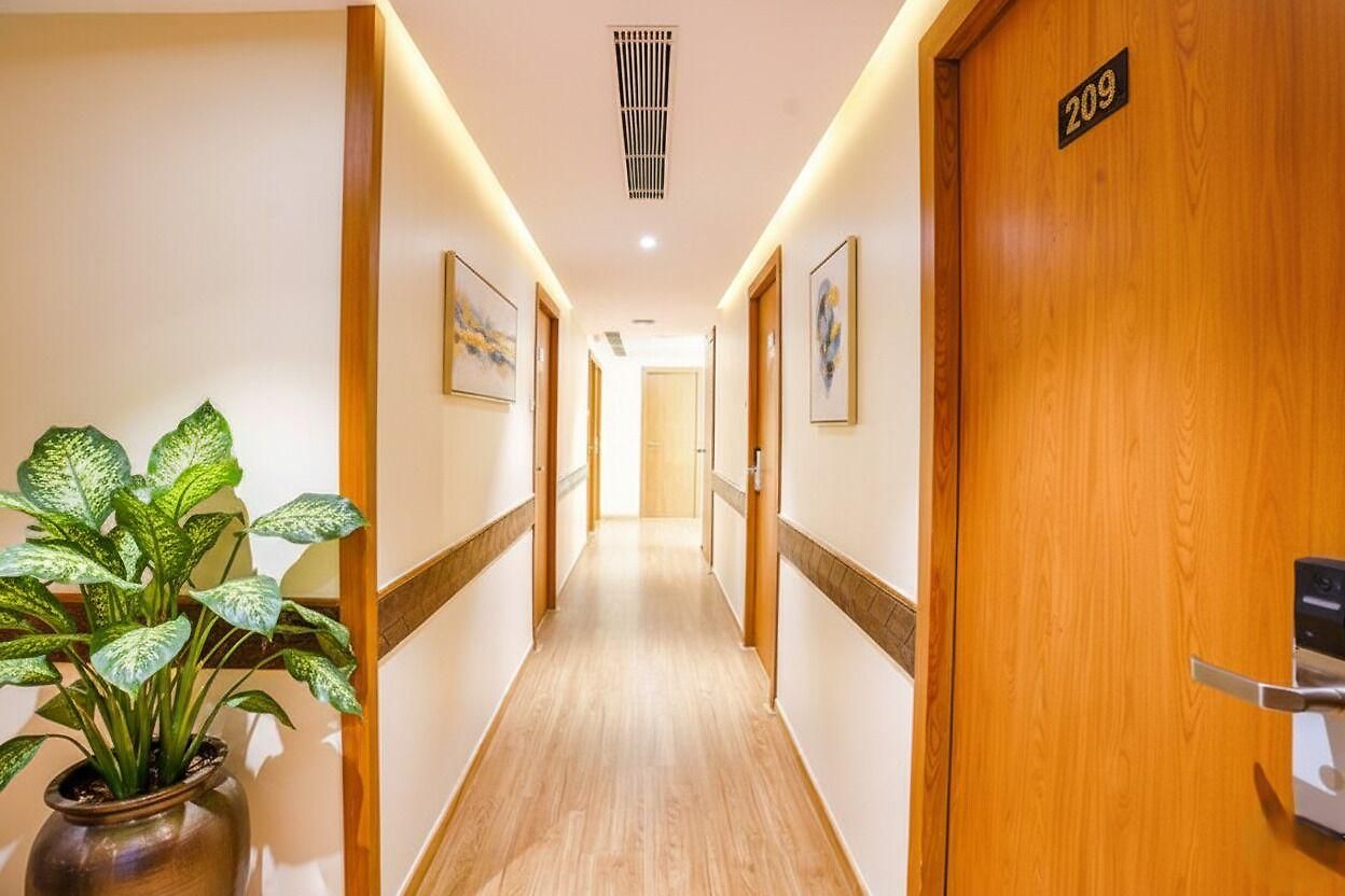 Fabhotel Azure - Nr. International Airport