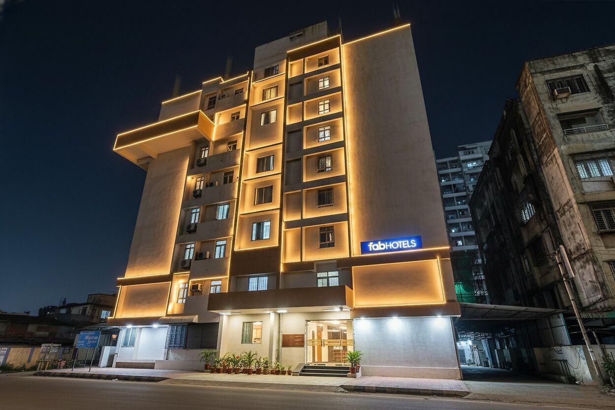 Fabhotel Well Back