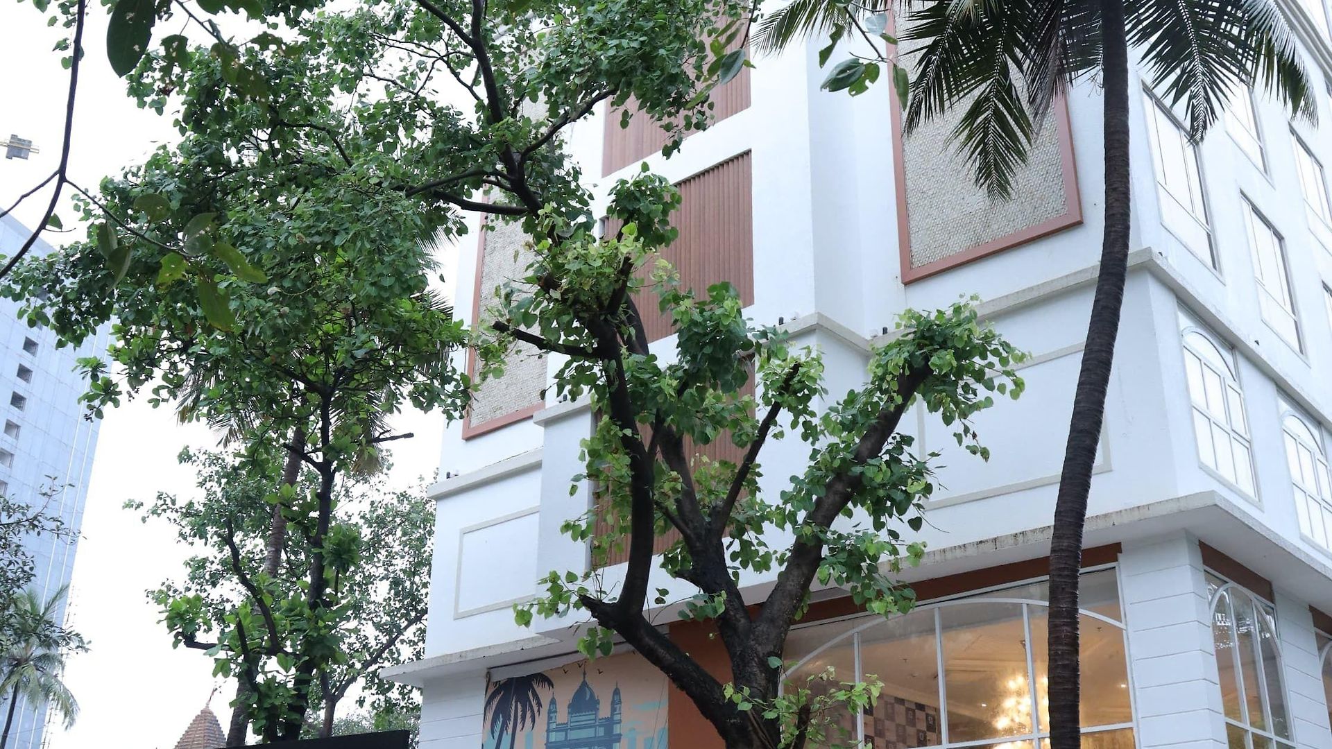 House Mindspace Malad