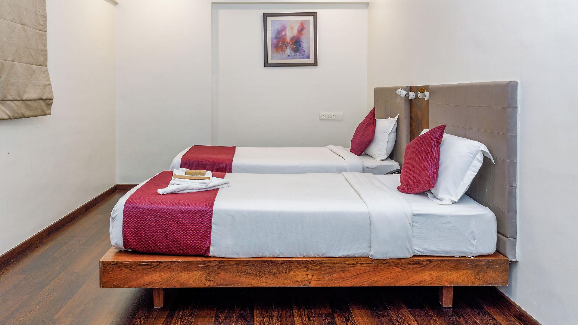 Hotel J And Banquets 3*
