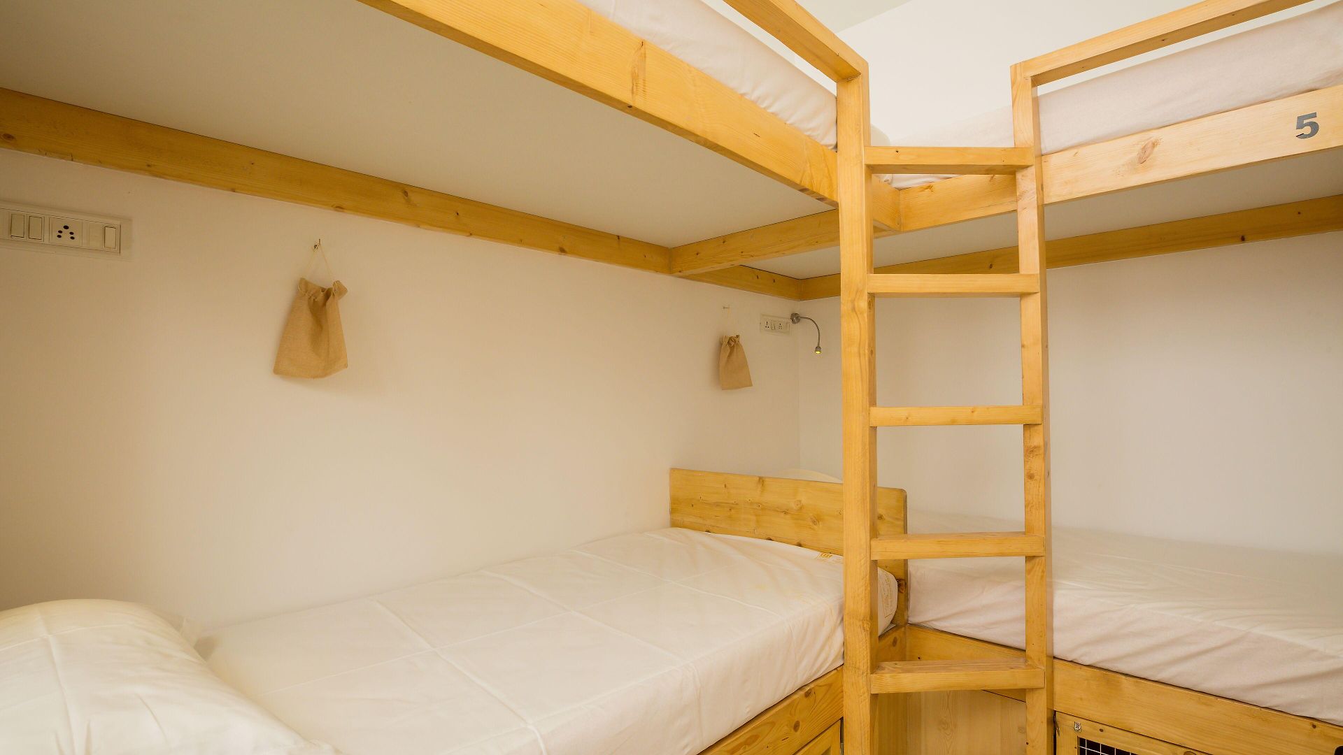 Hostel Nap Manor *