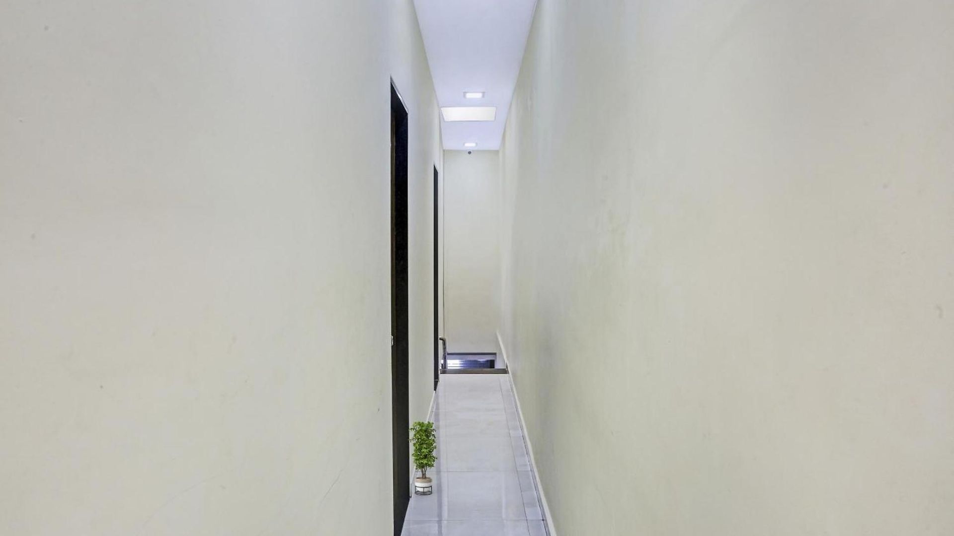 Hotel O S K Palace Mumbai