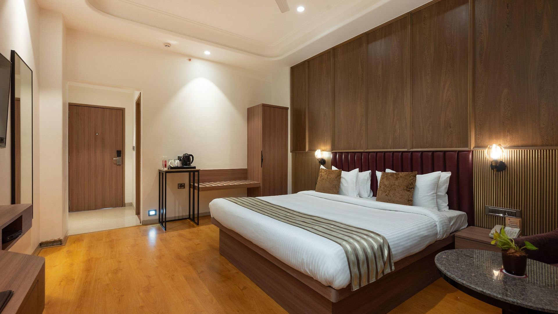 Express Hotel
