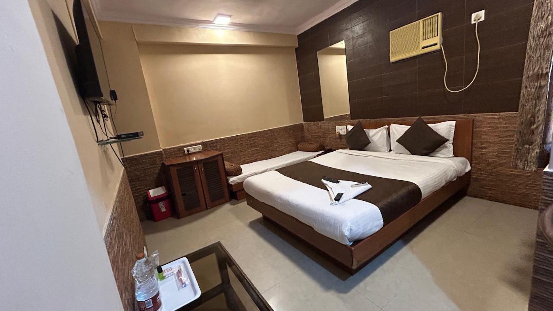Lucky Bandra Hotel 3*