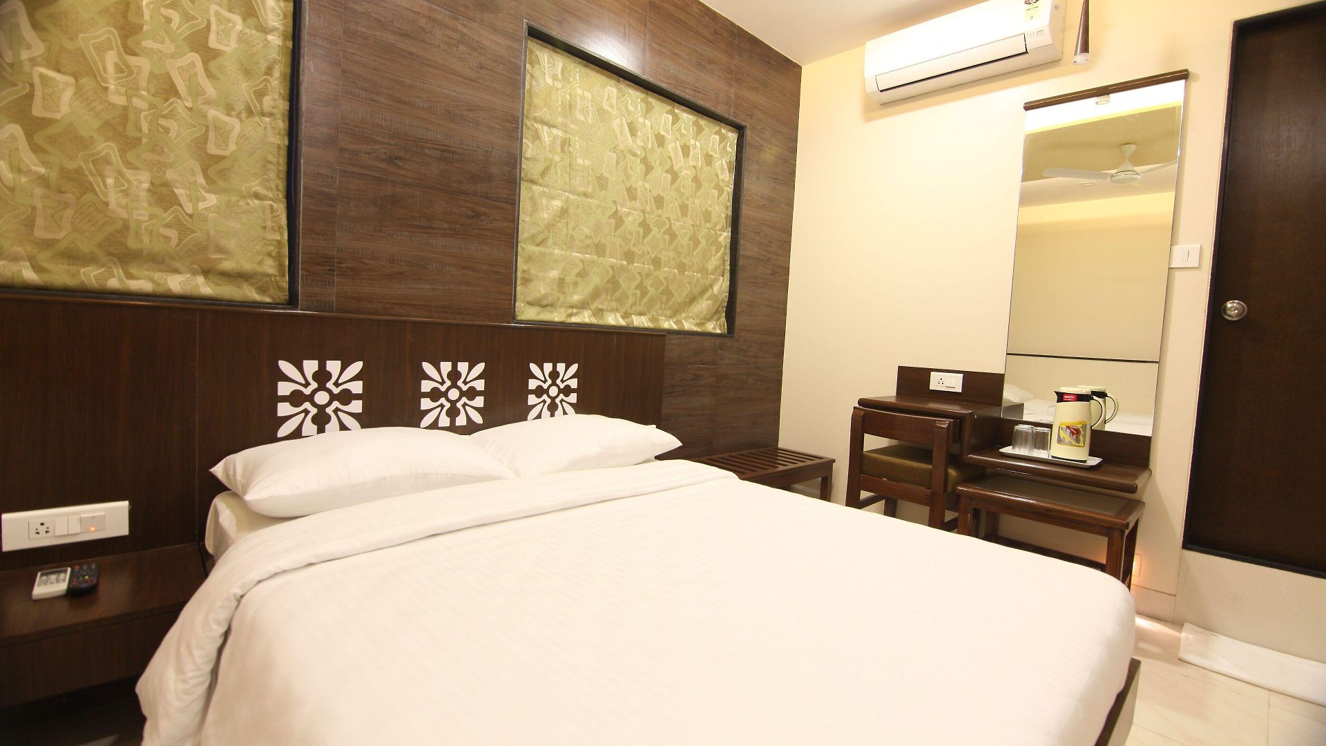 - Dadar Guest house *