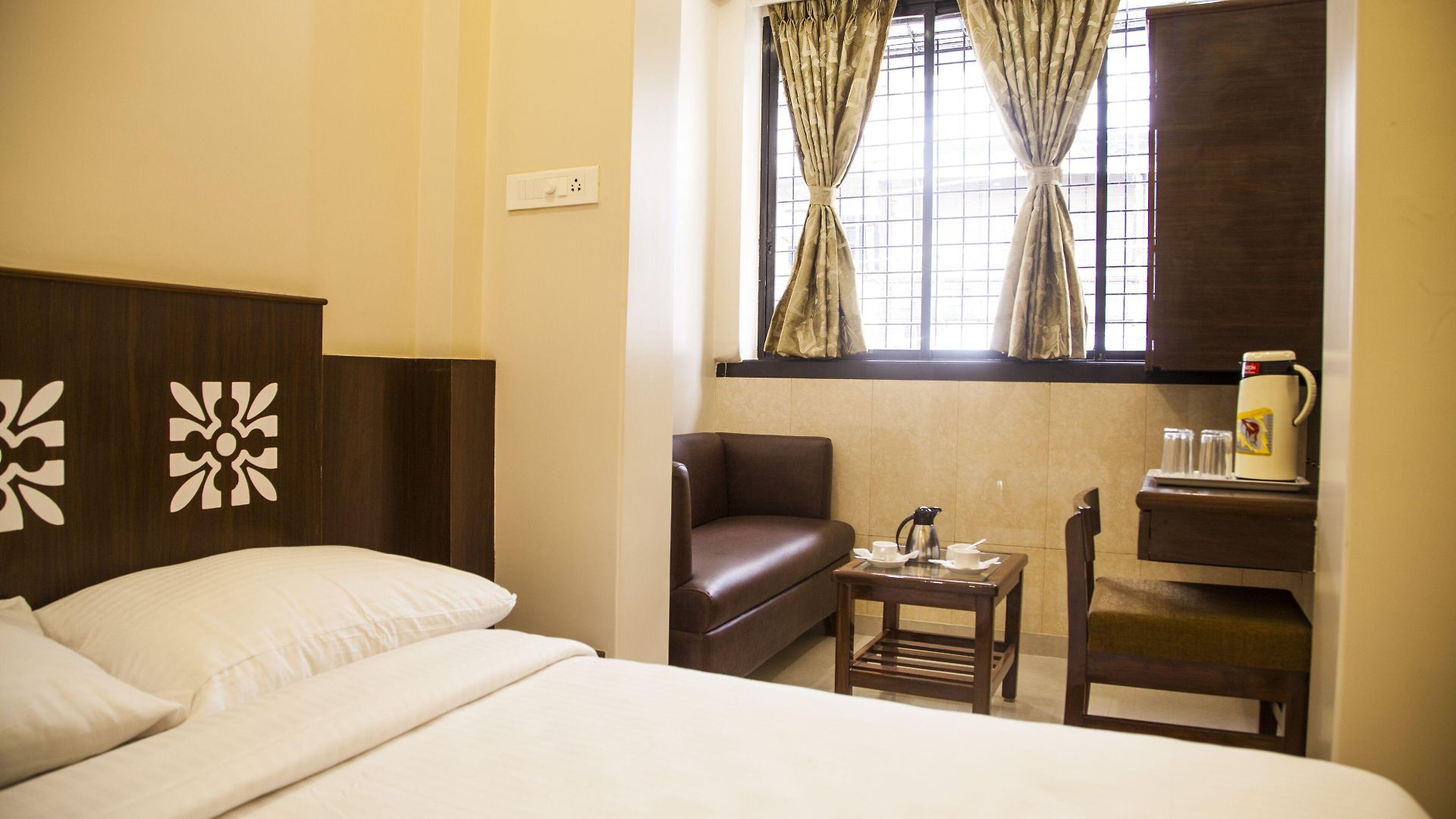 - Dadar Guest house *