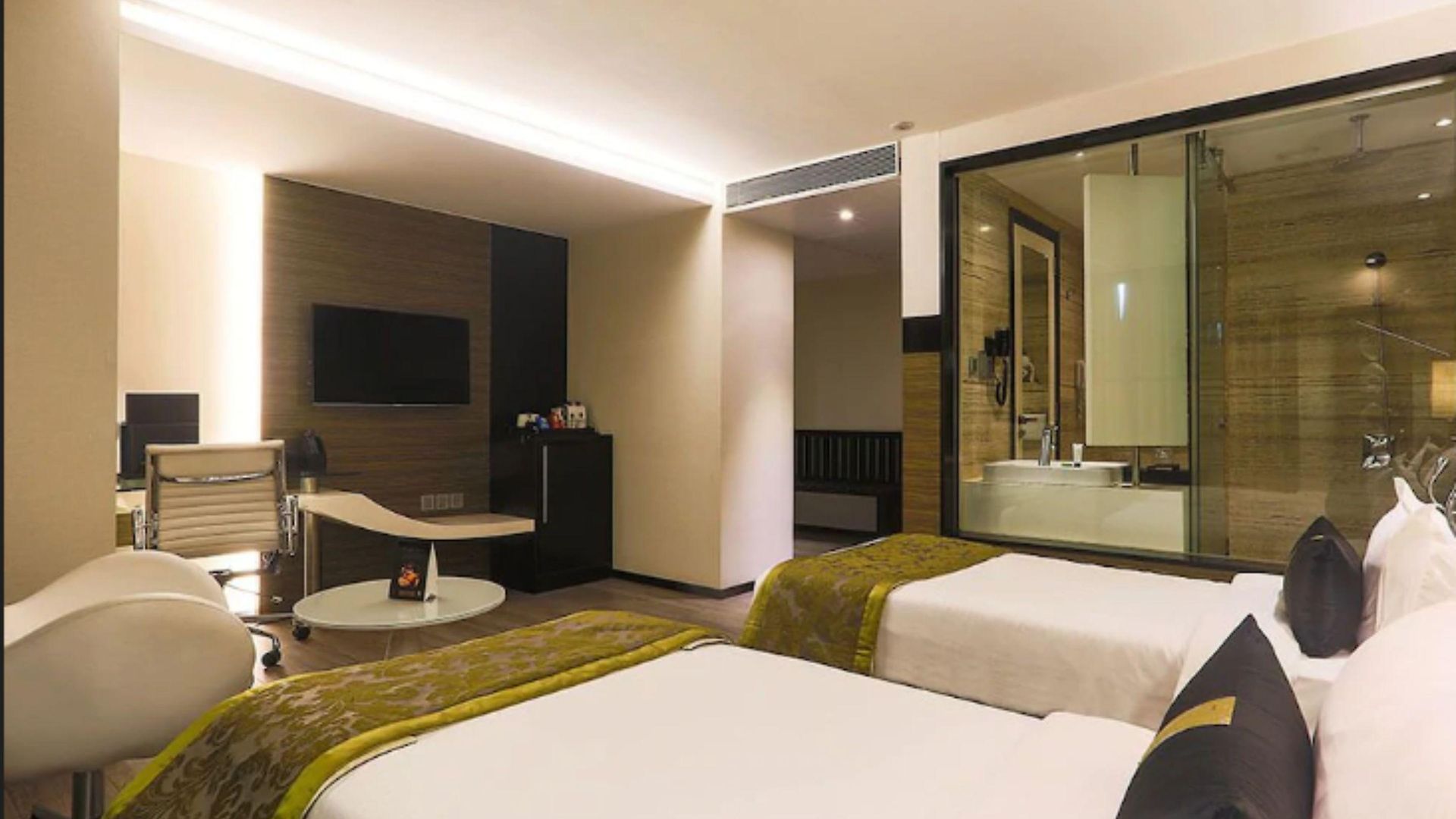 The Empresa Hotel Mumbai