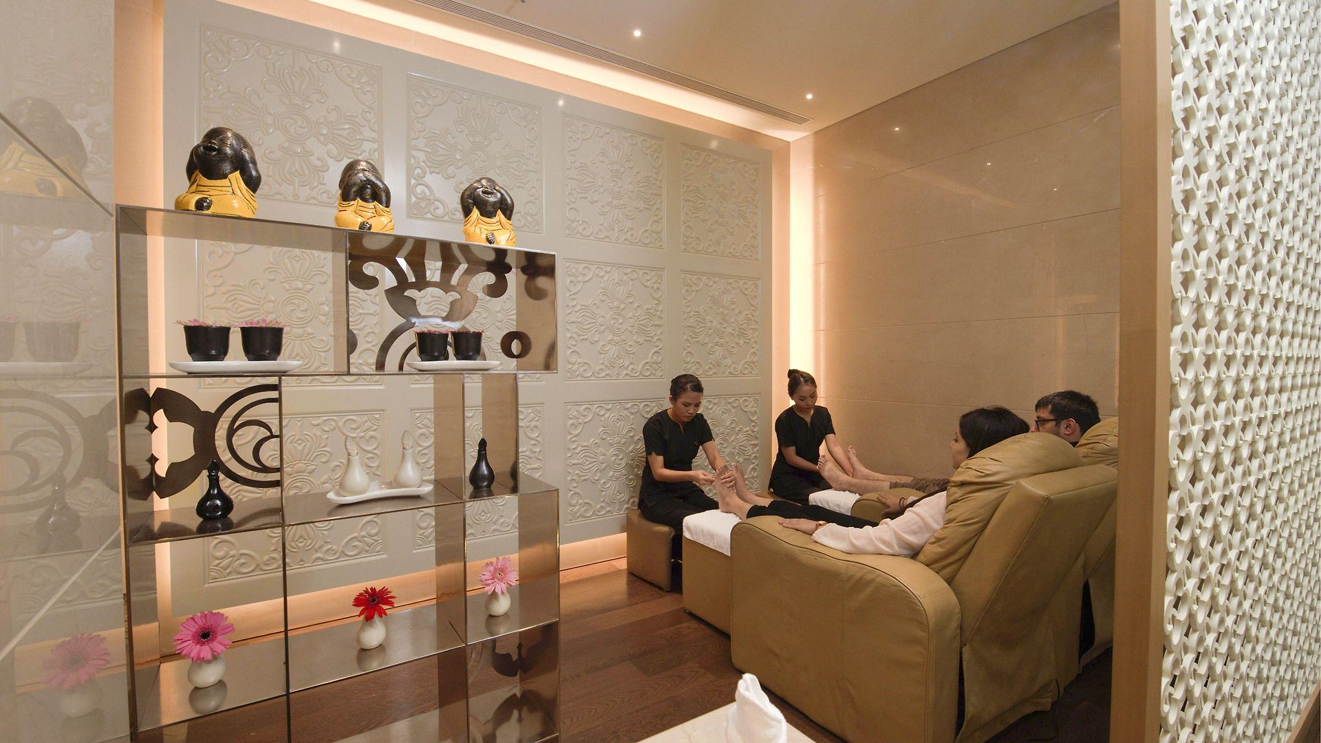 Niranta Airport Transit & Lounge Terminal 2 Arrivals/landside Hotel Mumbai