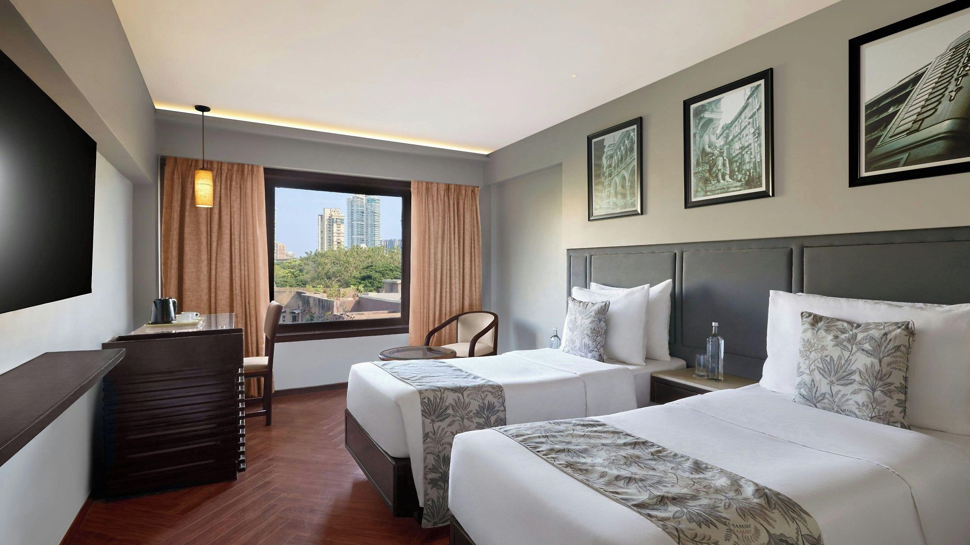 Midtown Pritam Hotel