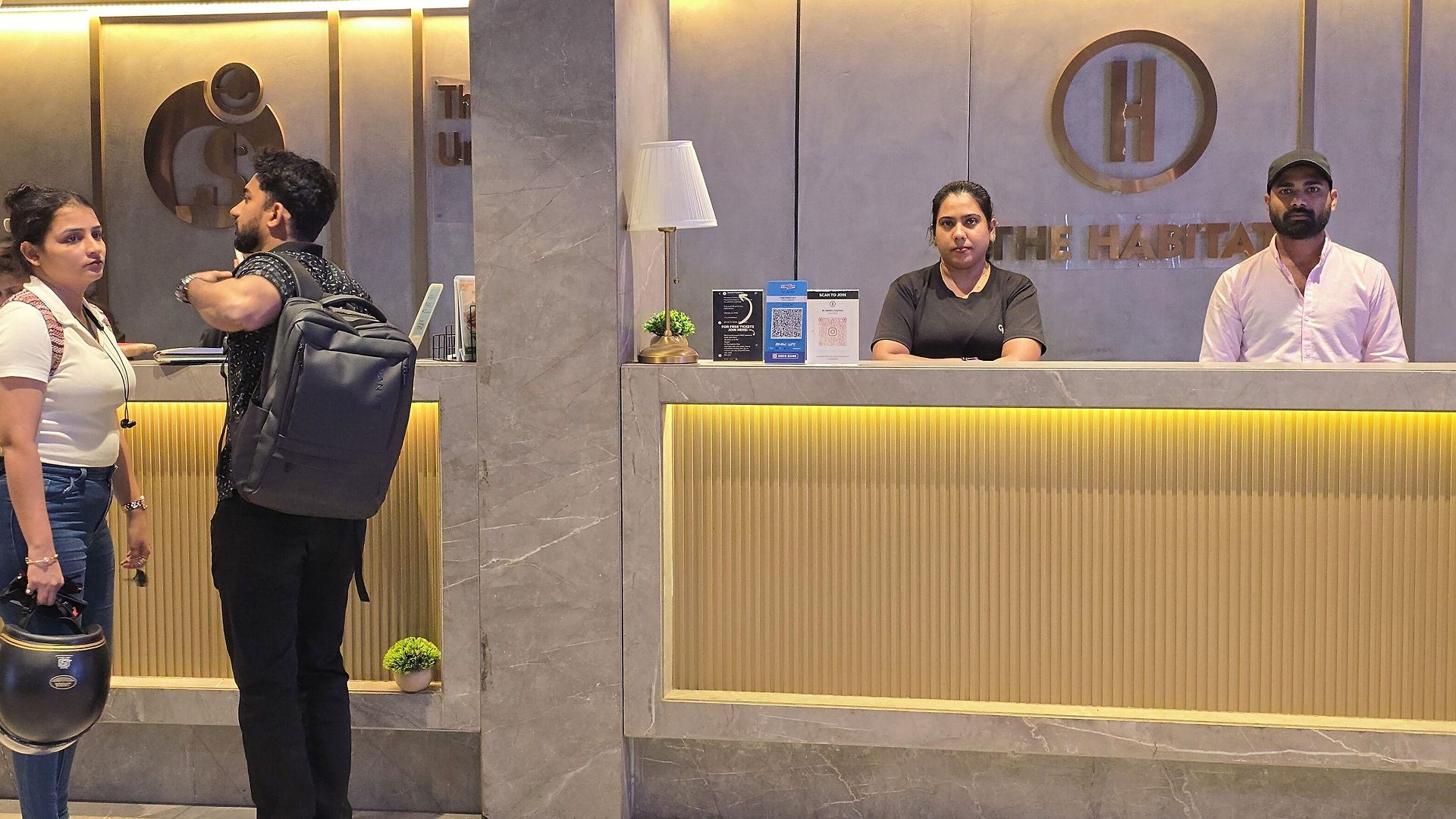 Unicontinental Hotel 2*