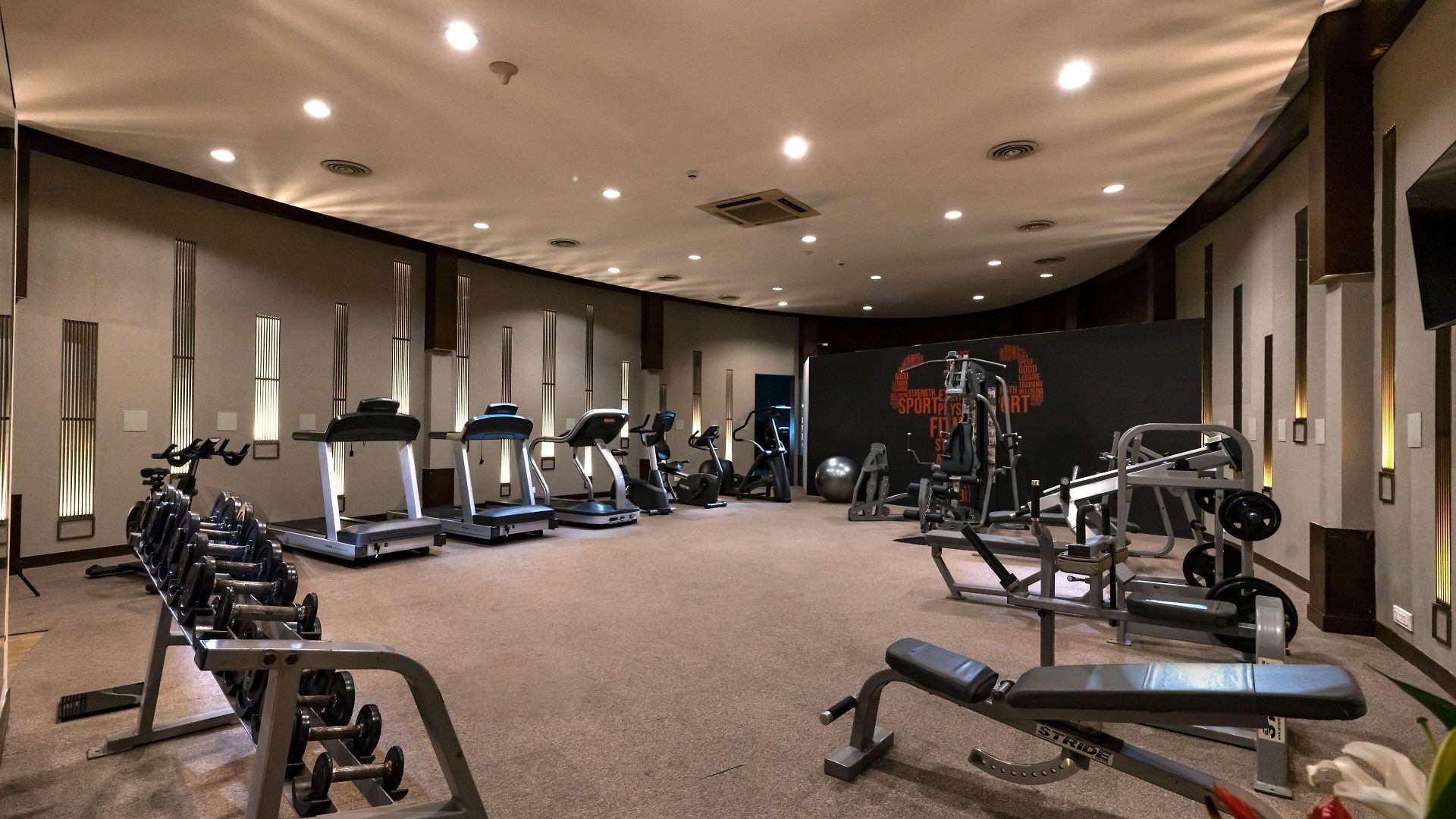 The Mirador Hotel, International Airport 4* Mumbai