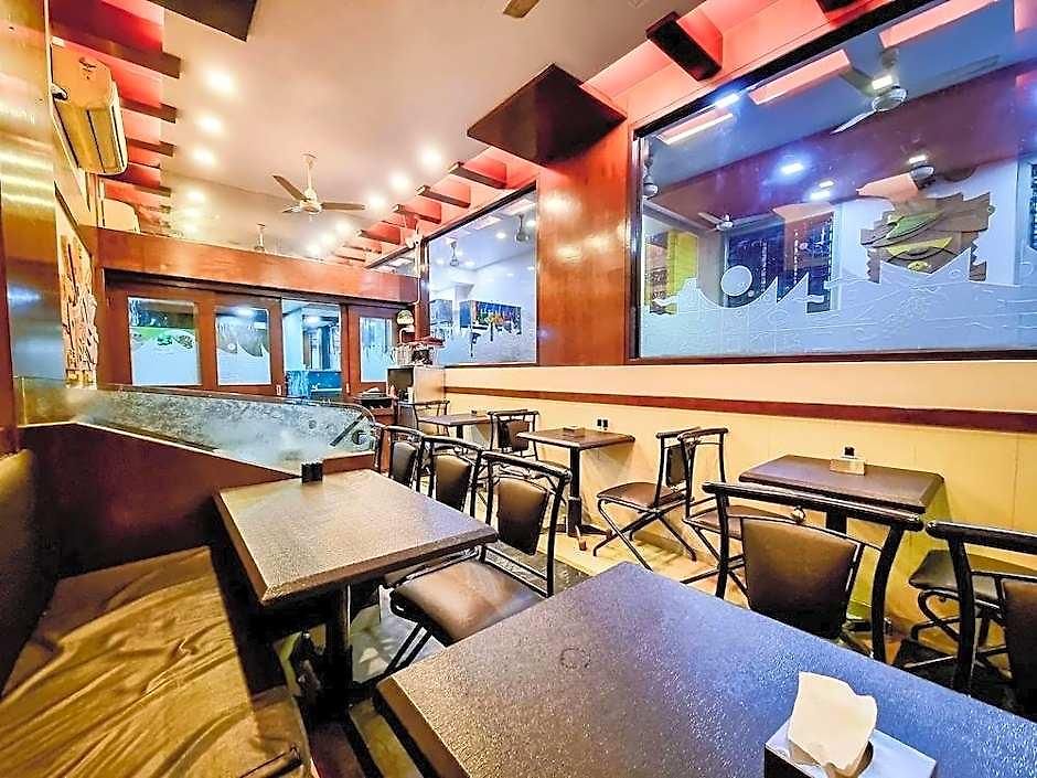 Hotel Arma Court - Near Us Embassy, Bkc