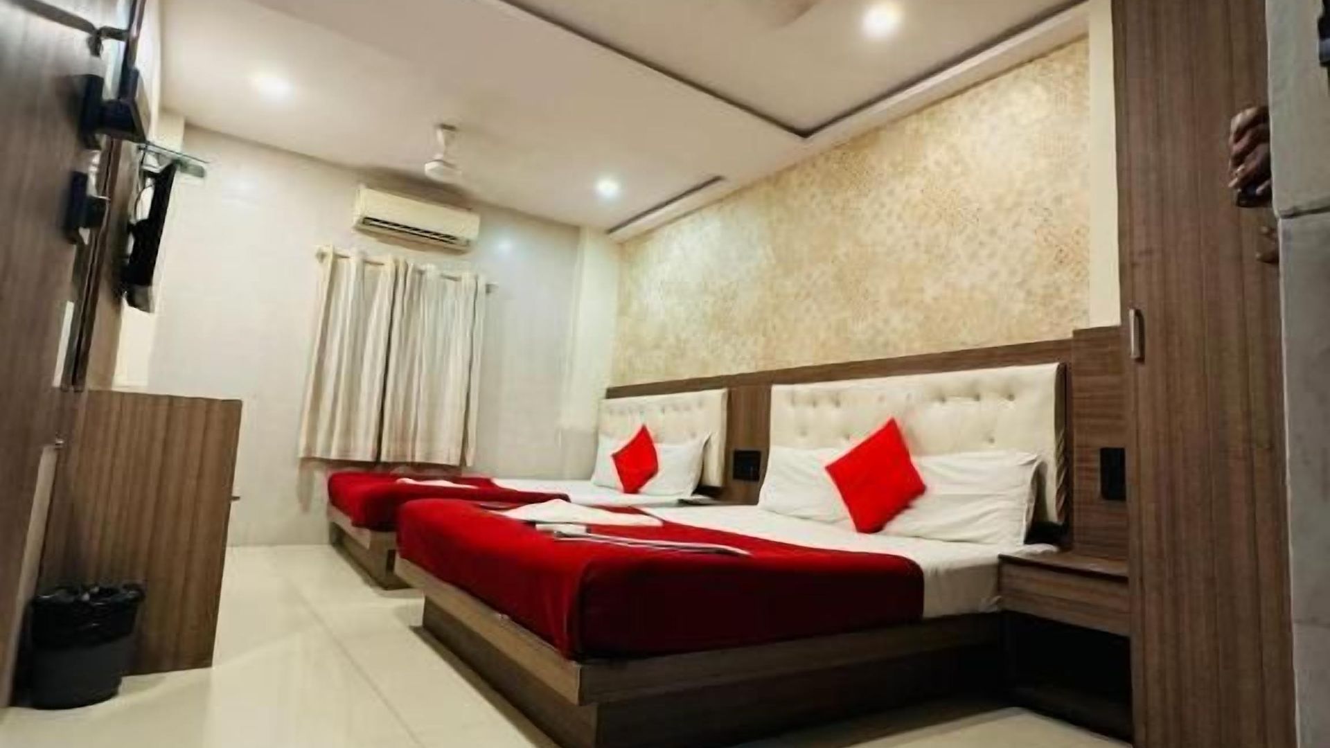 Atlas Grand Andheri Midc 3*