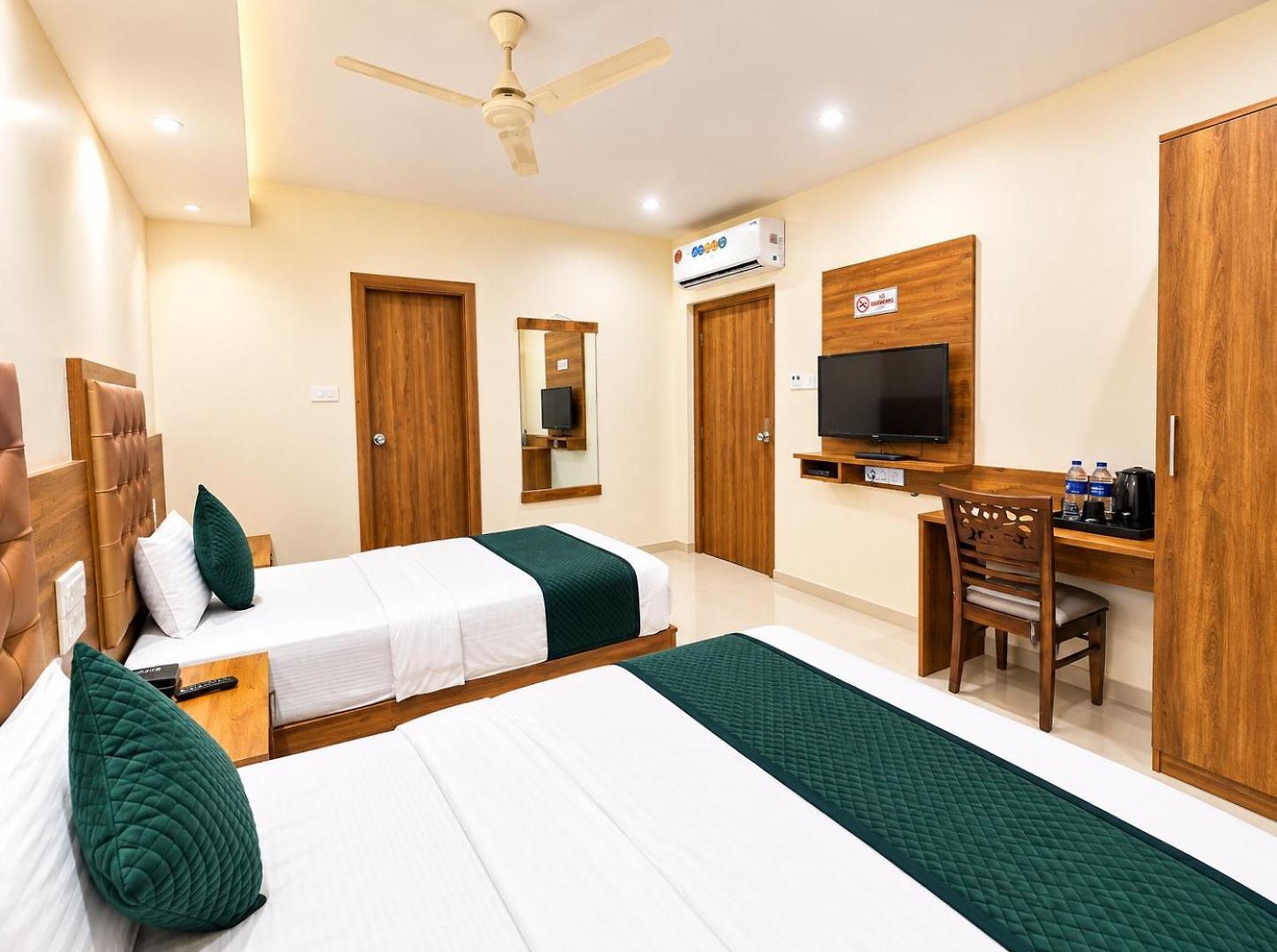Hotel Hotel Bkc Garden - Near Jio Convention 3*