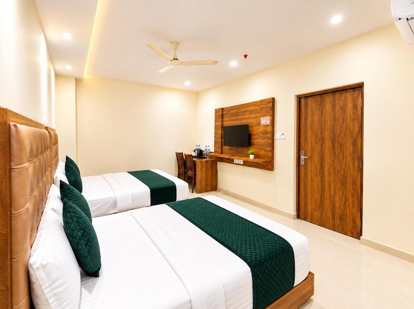 Hotel Bkc Garden - Near Jio Convention 3*
