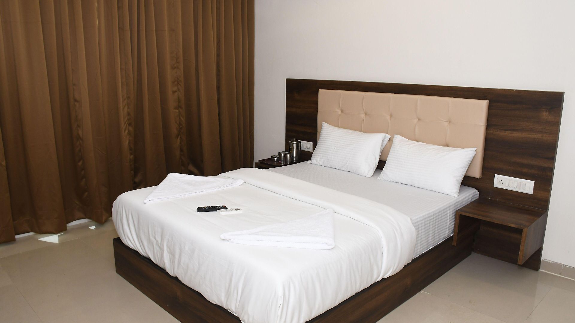 Hotel Precious Pearl Mumbai