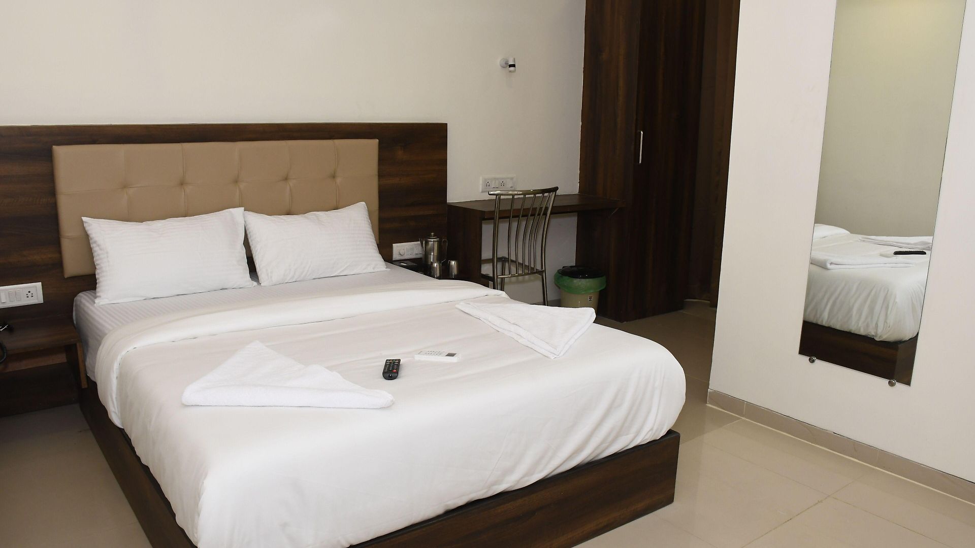 Precious Pearl Hotel 2*