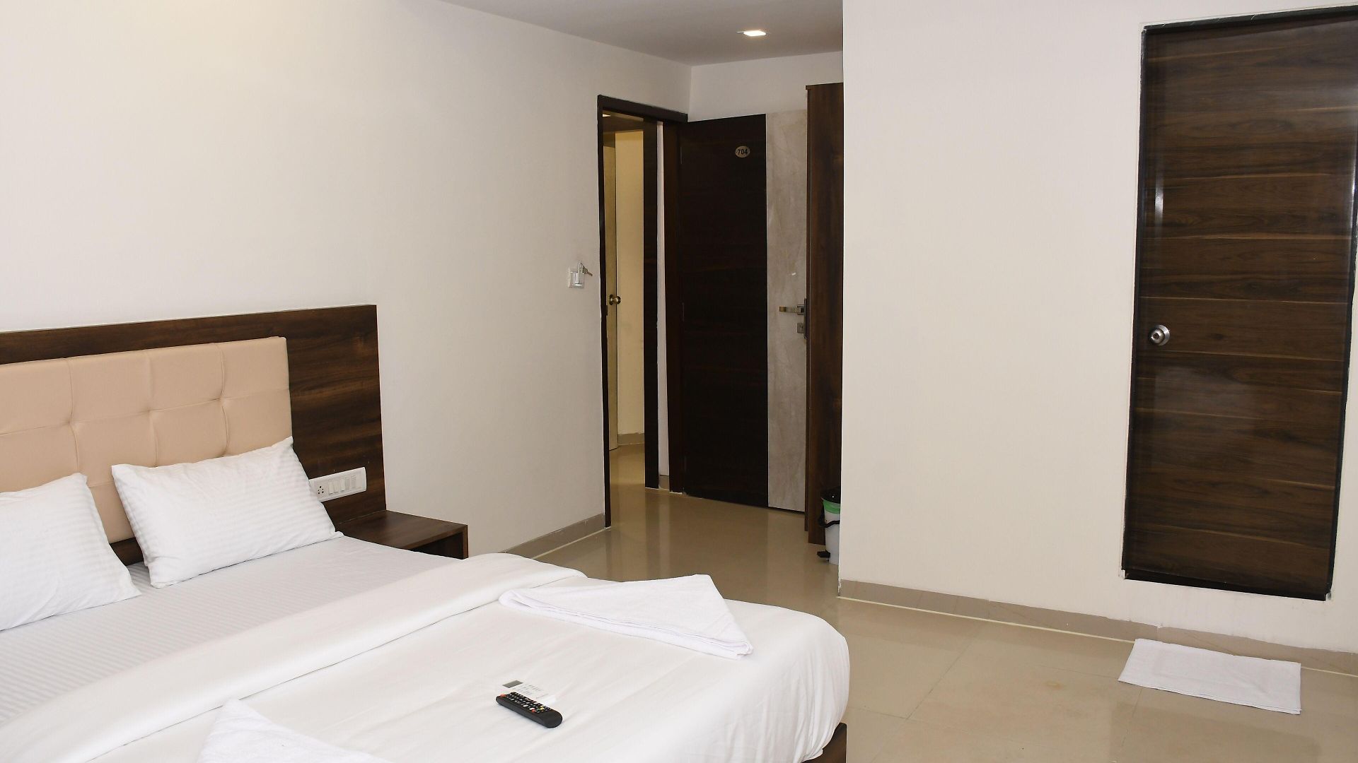 Precious Pearl 2* Mumbai