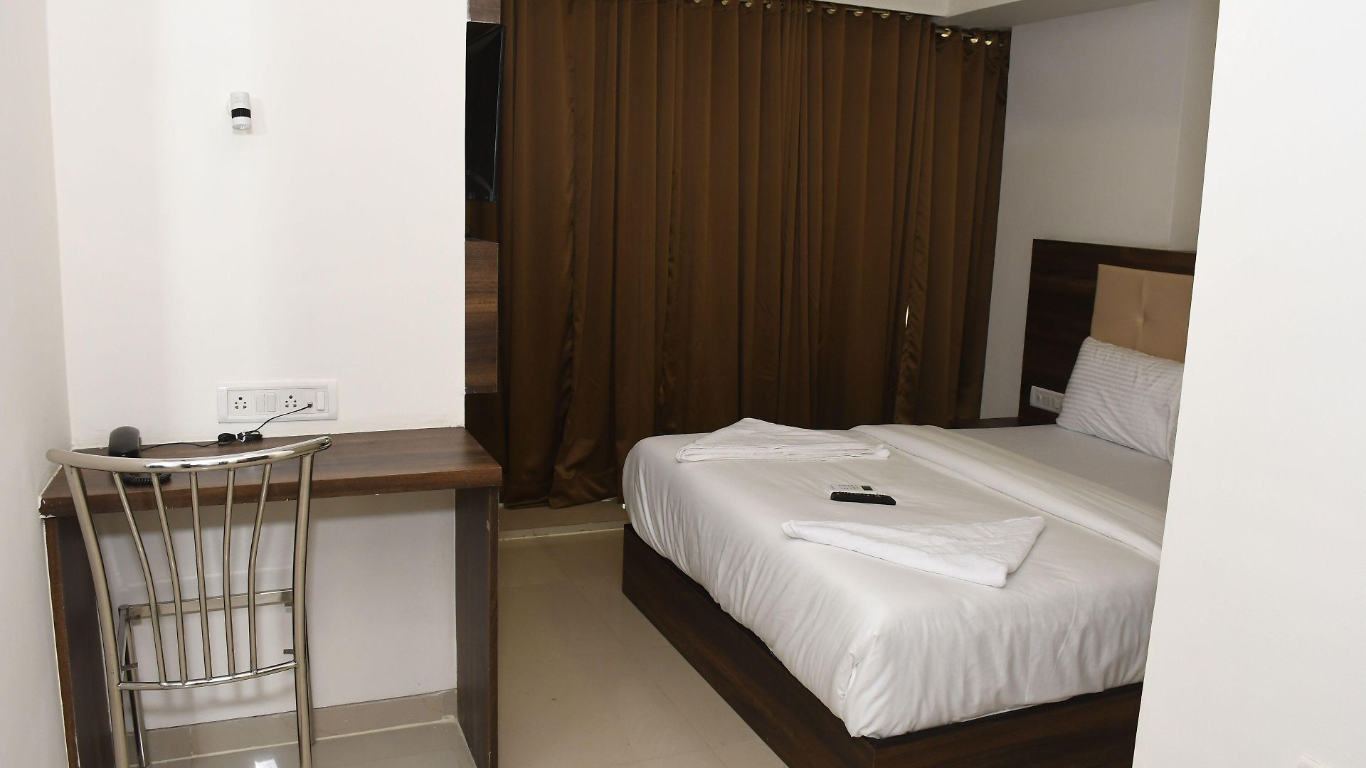 Precious Pearl 2* Mumbai