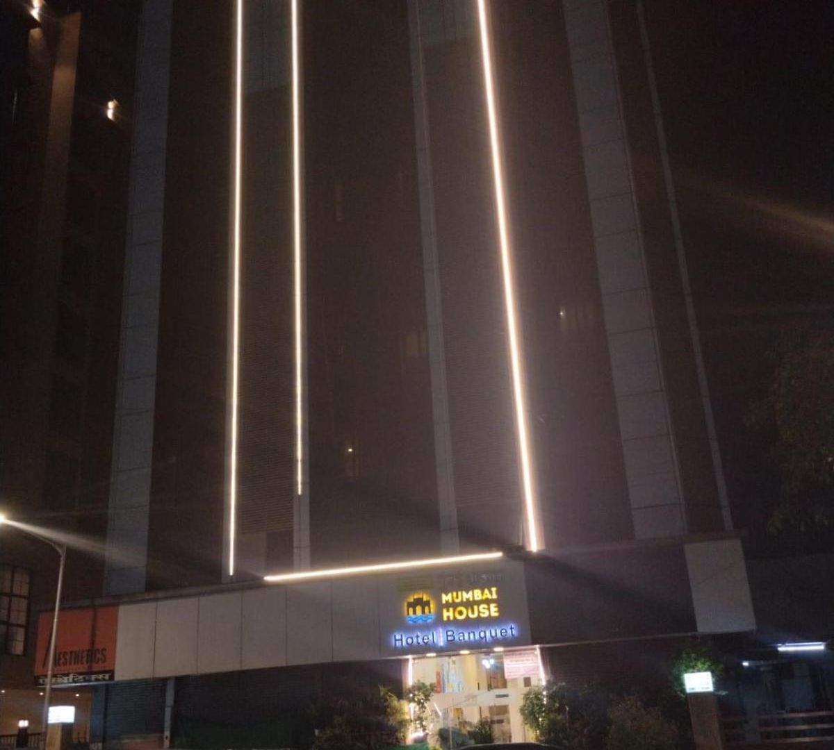 House Juhu Santacruz West 3*