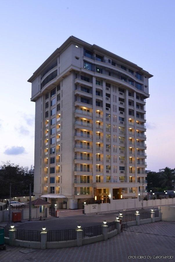 Hotel Residency Sarovar Portico 4*
