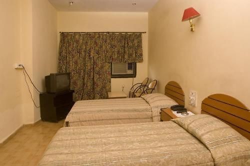 Hotel Metro International