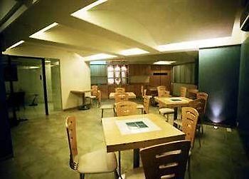 Fabhotel Savoy Airport Mumbai