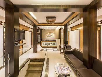 Causeway, Colaba
