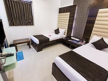 Hotel Causeway, Colaba