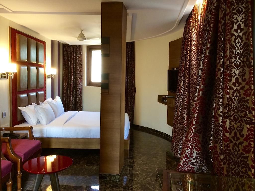 Sapna Hotel 2*
