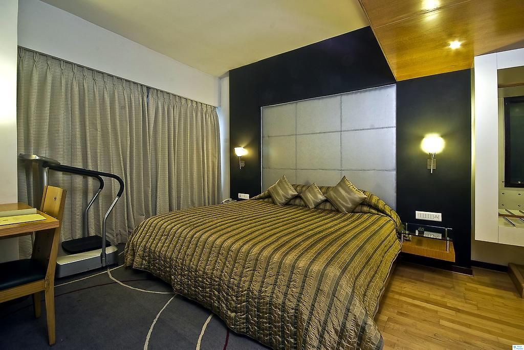Hotel Peninsula Grand Mumbai