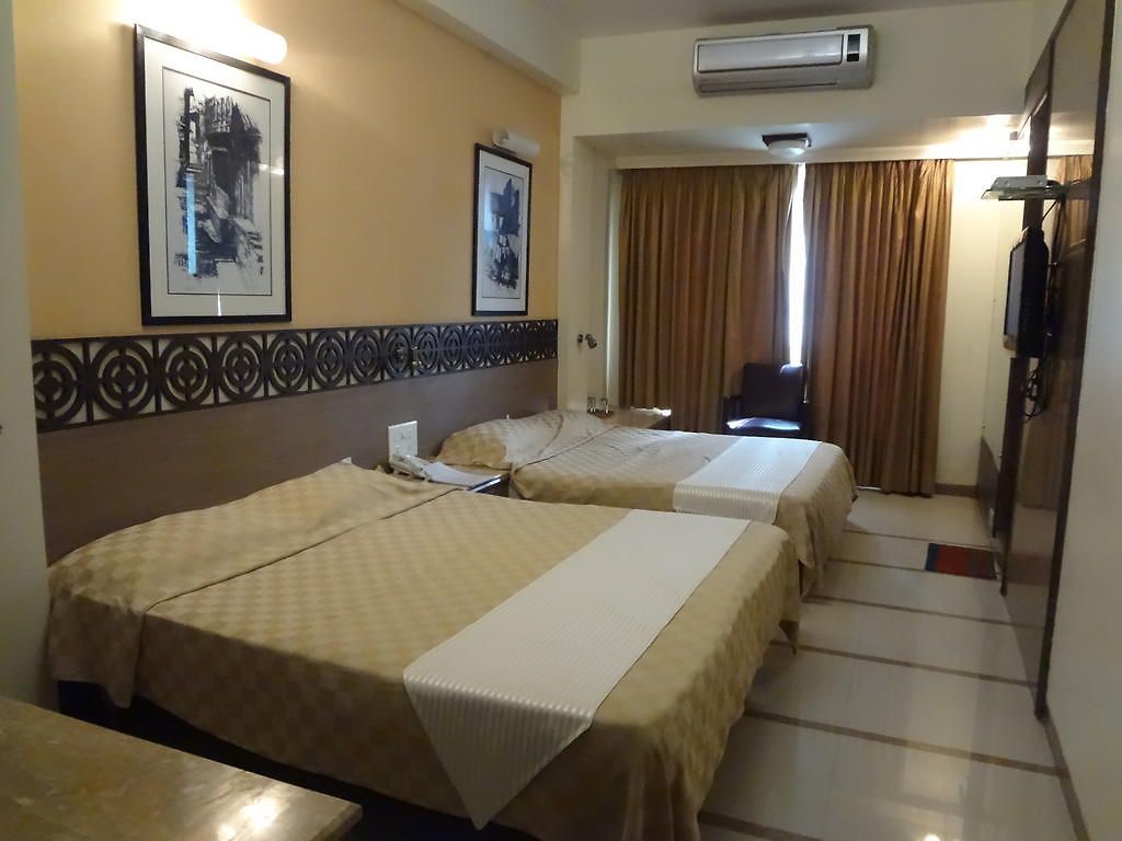 Hotel Samrat 3*
