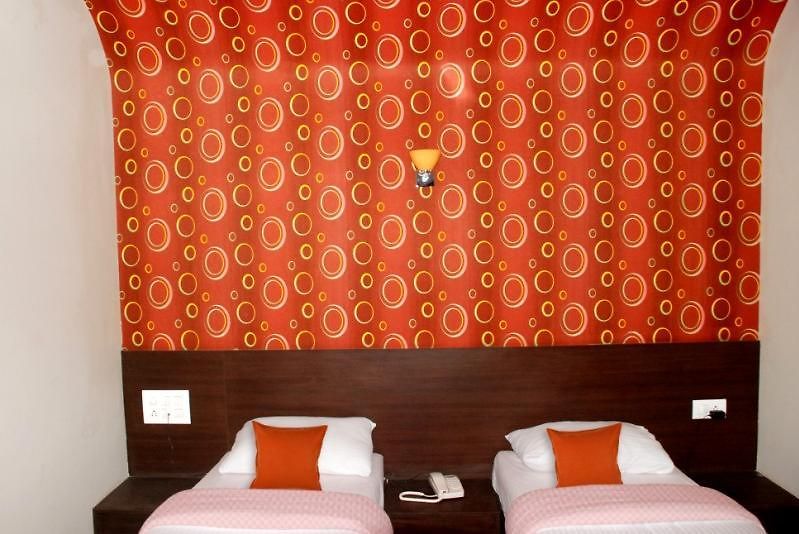 Fabhotel Adore Mumbai