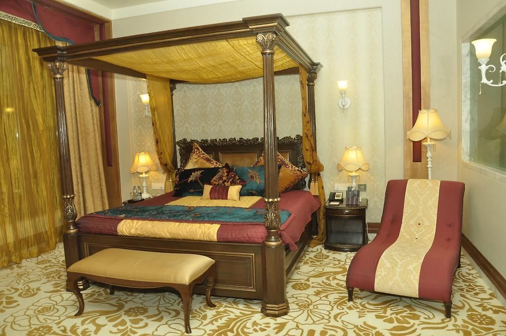 Hotel Royal Tulip Mumbai