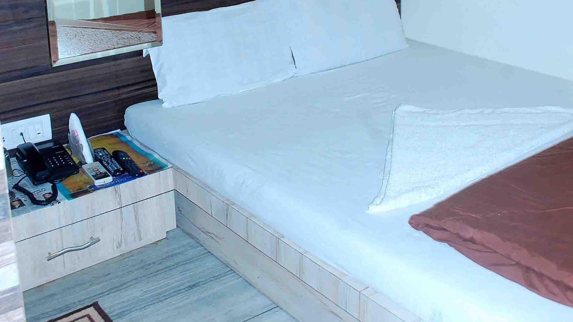 Hotel New India 2*