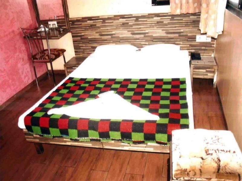 Hotel New India
