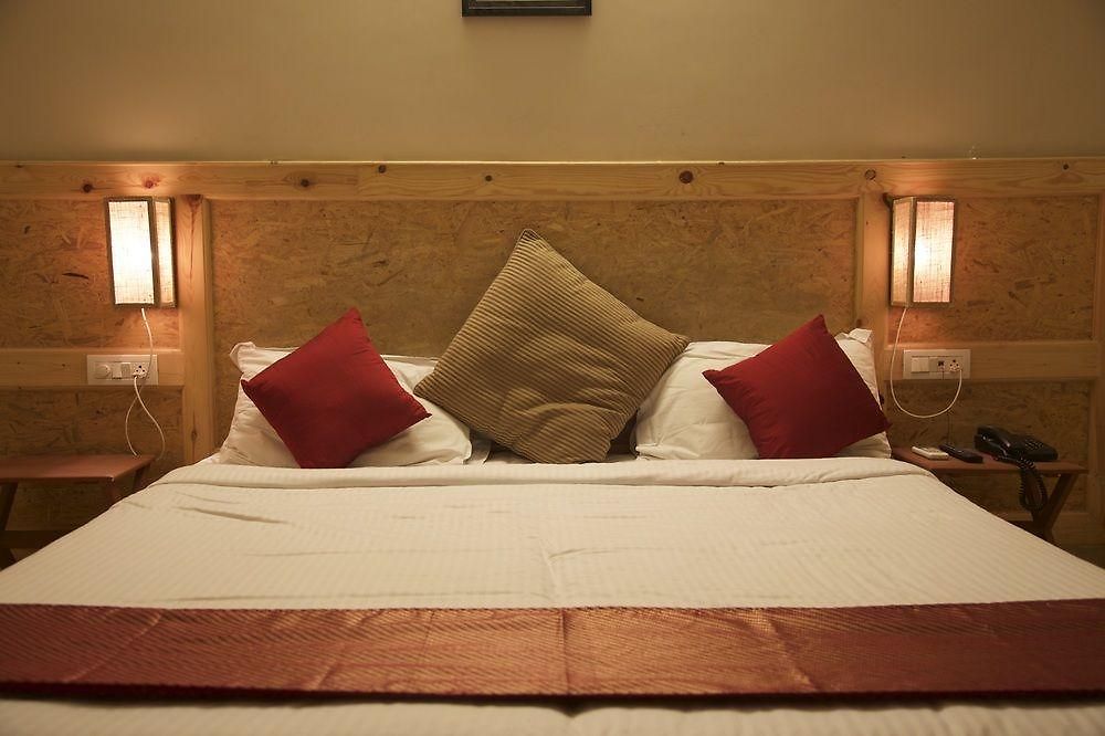 Fabhotel The Adore Palace Hotel Mumbai