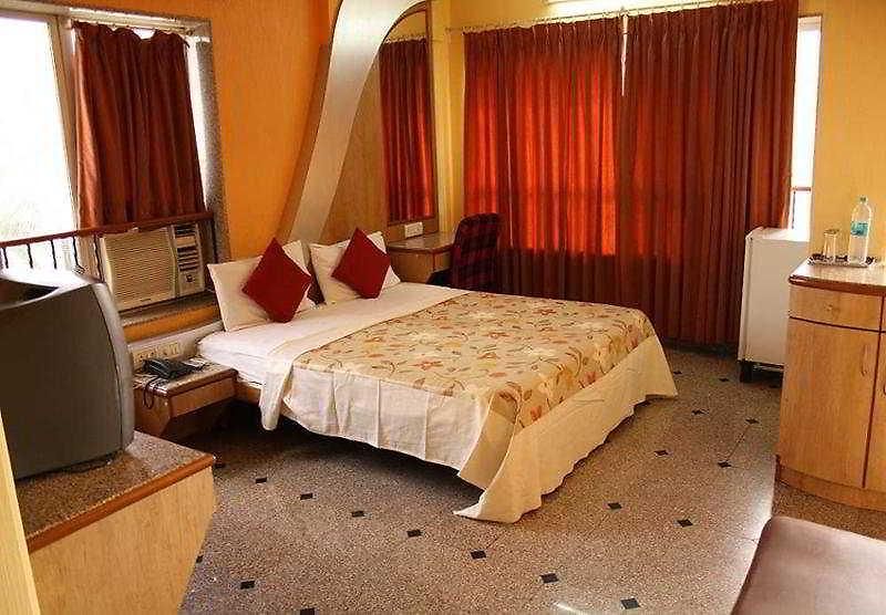 Imperial Executive Hotel 3*