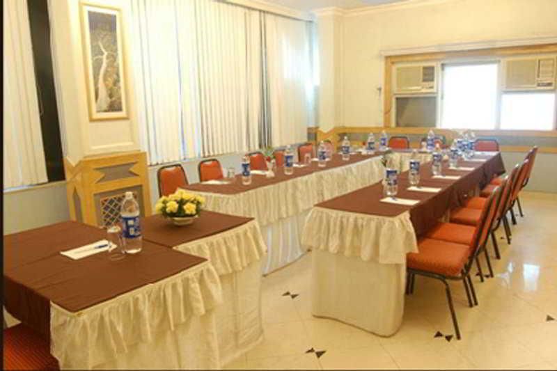 Avion Hotel 3*