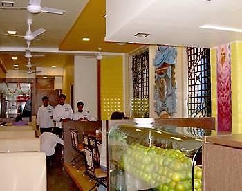 Arma Court - Near Us Embassy, Bkc Hotel