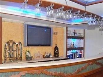 Executive Enclave Hotel