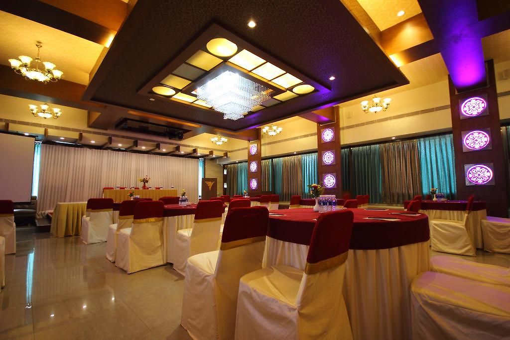 Hotel Vihang's 3*
