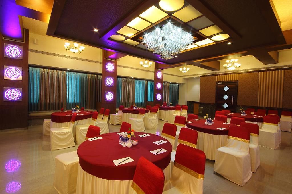 Hotel Vihang's 3*