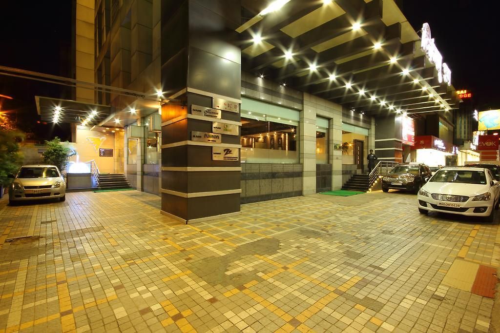 Hotel Vihang's