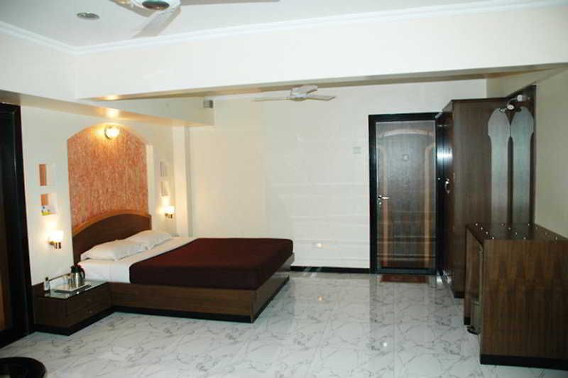 Hotel Columbus 2*