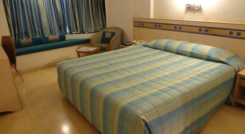Hotel Suncity Residency