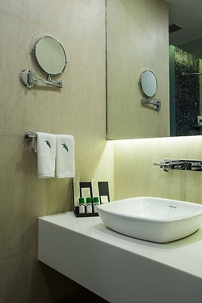 Hotel The Fern Residency Mumbai, The Acres Chembur, Series By Marriott 4*