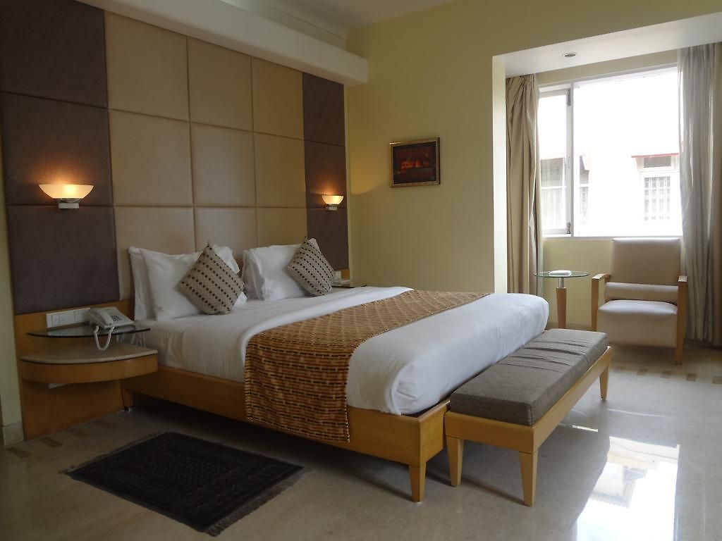 Ascot Hotel 3*