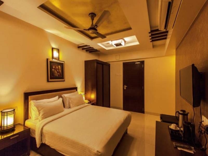 Hotel Anantha Exectuive