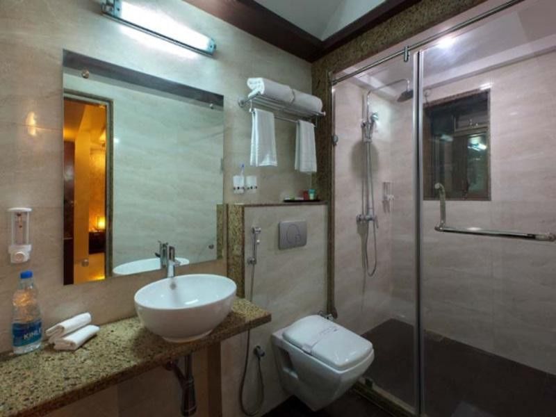 Hotel Anantha Exectuive